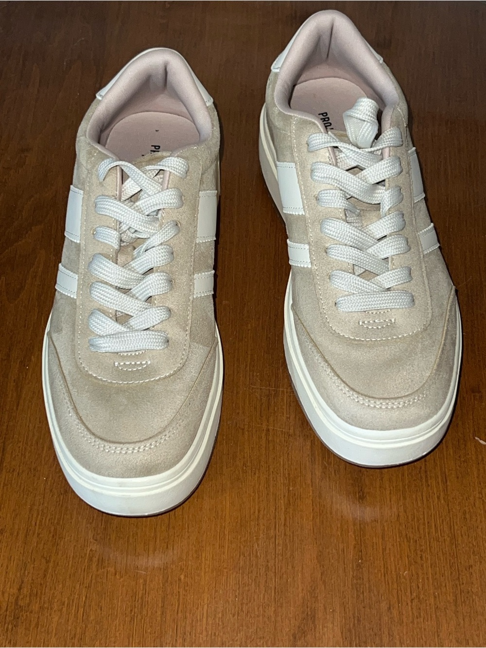 Women’s Project Cloud Casual Beige Sneakers - 9M - Gently Worn